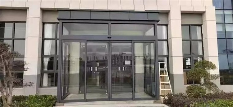 自动门
